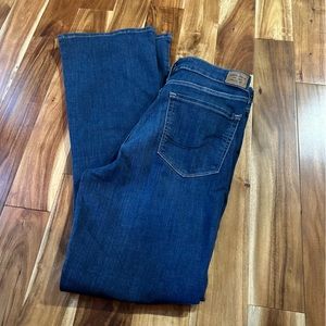 Signature Levi Mid Rise Bootcut. Size 10.